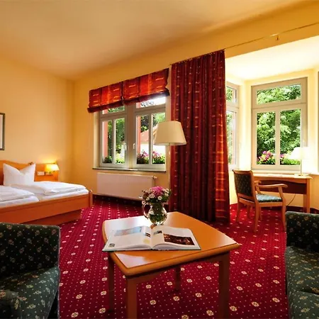 Zum Lowen Hotel
