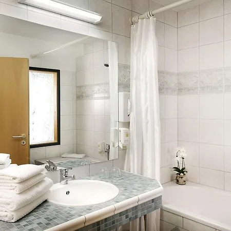 Zum Lowen Hotel *