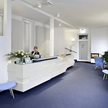 Zum Lowen Hotel